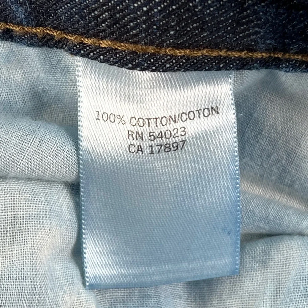 Banana Republic keywords dark